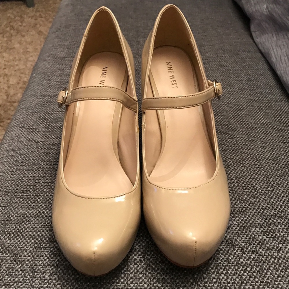 Nine West  Buckle Pumps Nude Cream 9.5